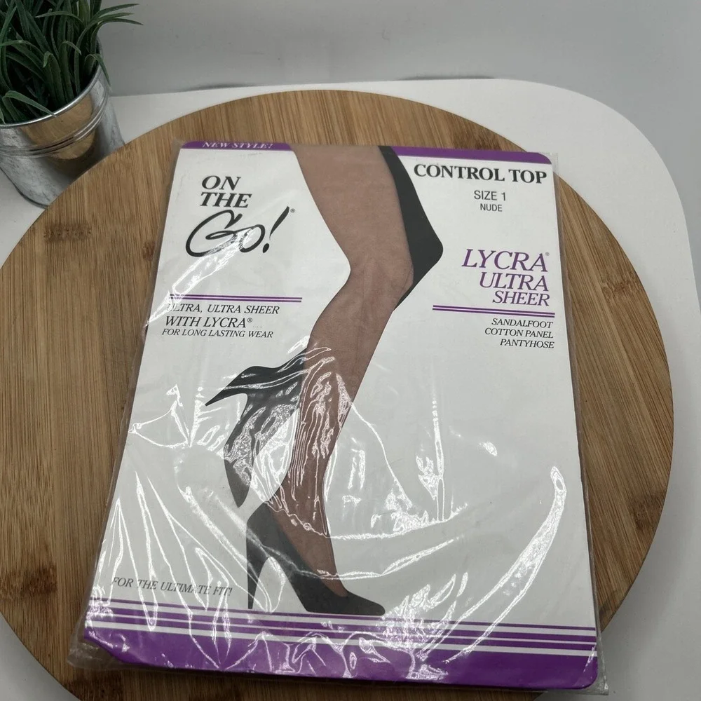 Women's On The Go! Control Top Pantyhose‎ NUDE Lycra, Ultra Sheer Size: 1